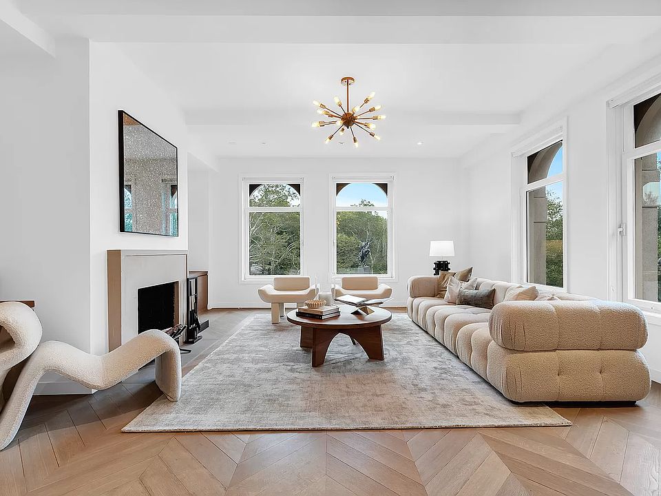 1st image of 100 Central Park S #3AD
