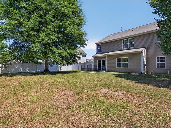 3rd image of 1251 Veranda Way