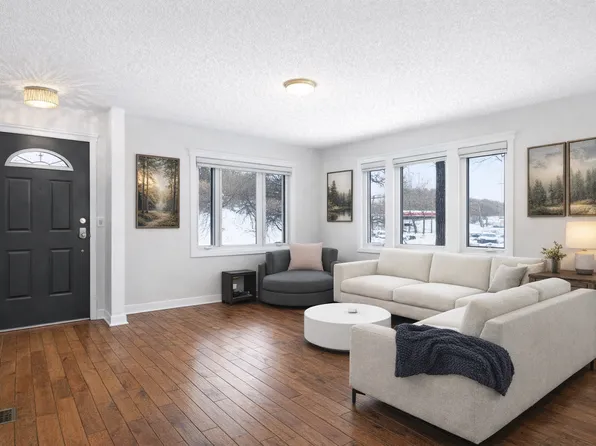 (undisclosed Address), Calgary, AB T2E 2W1