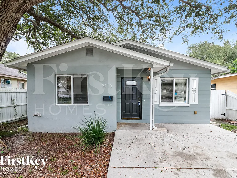 3113 Union St N — Photo 1