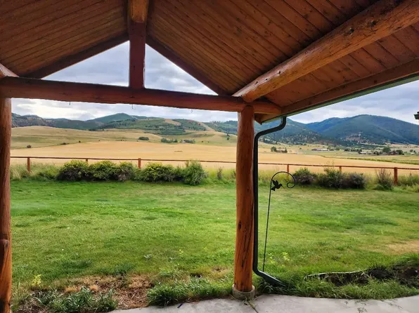 650 E Williams Rd, Gallatin Gateway, MT 59730