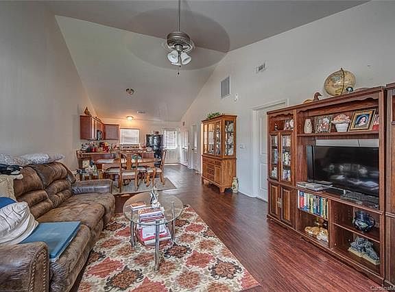 5th image of 113 S Ferncliff Dr
