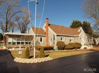 186 Central Ave, Ocean View, DE 19970