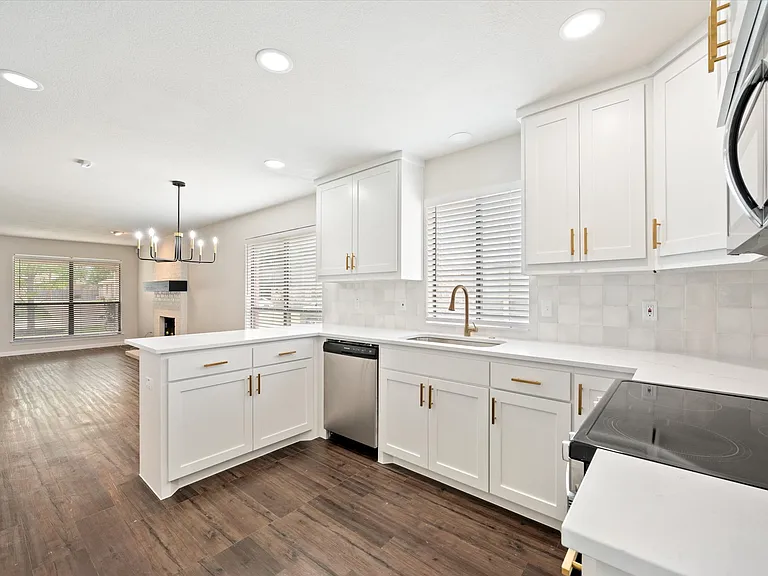 5718 Cancun Dr — Photo 12
