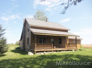 2589 Goetze Rd, Applegate, MI 48401