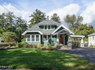 6 Oxford Rd, Albany, NY 12203