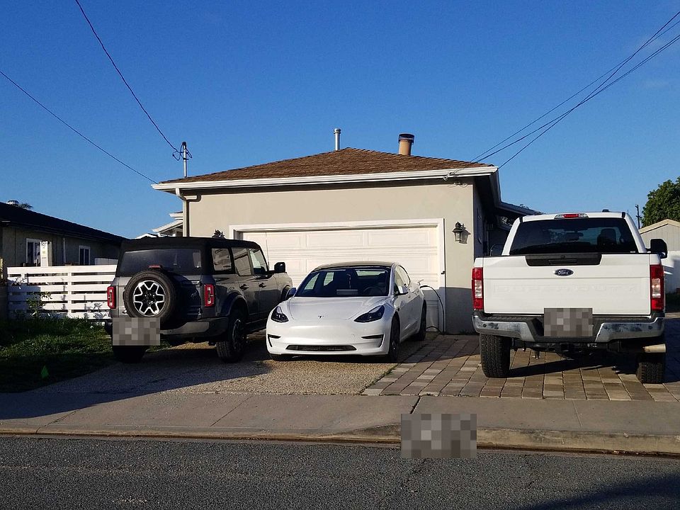 1st image of 446 Vista Way