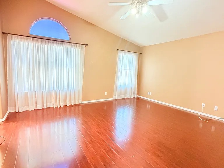 338 E Palomino Ct — Photo 19