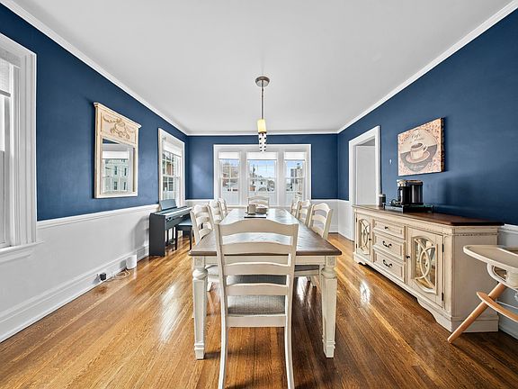 4th image of 821 Windsor Ct