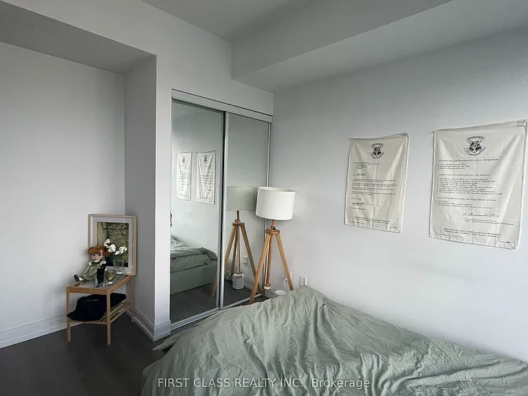 181 Dundas St E #3808 — Photo 12