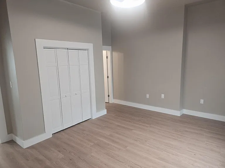 2122 N Pine St #1 — Photo 14