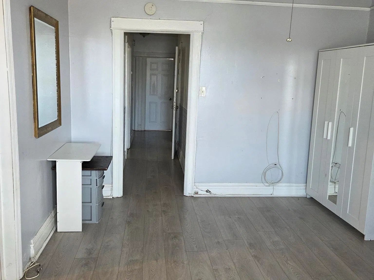 3 bed, 1.0 bath, $2,400 — Photo 2
