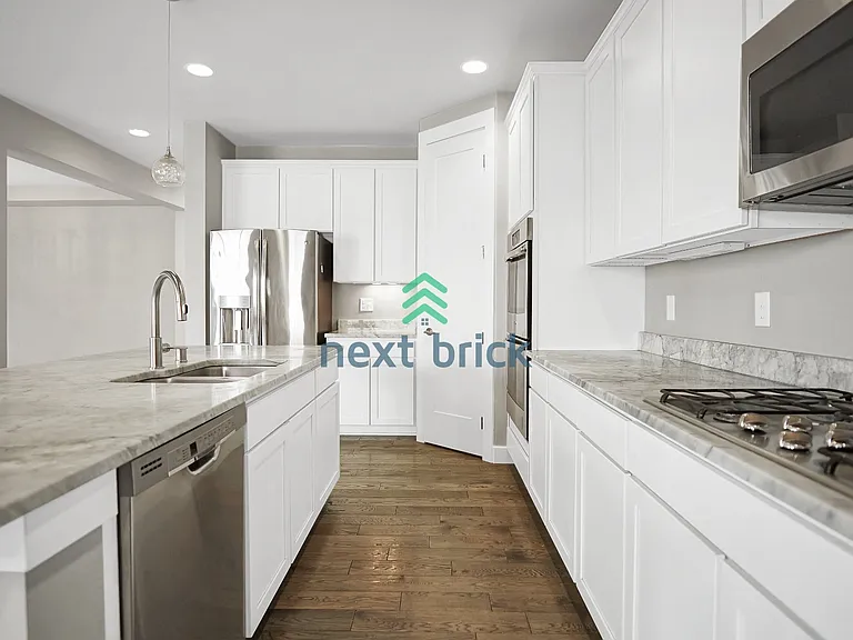452 SW 111th Pl — Photo 9