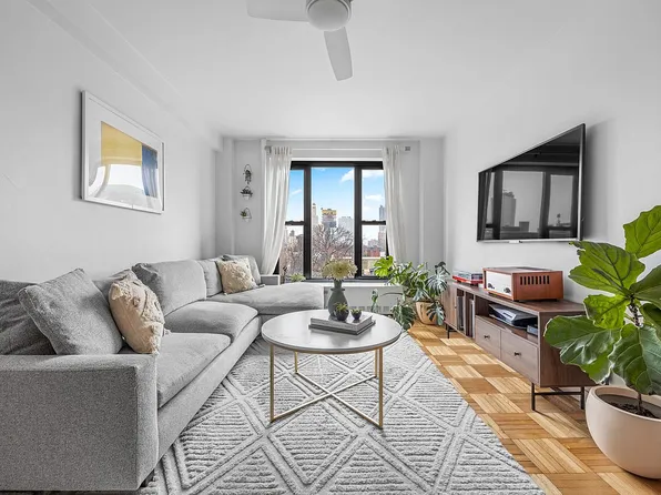 345 Clinton Ave APT 7E, Brooklyn, NY 11238