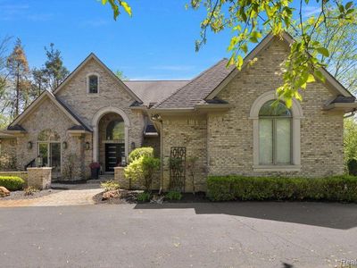 31080 Lucerne Dr, Franklin, MI, 48025