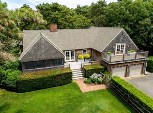 28 Marthas Rd, Edgartown, MA 02539