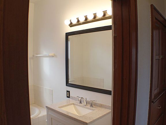 4th image of 1701 S 9th Ave #0