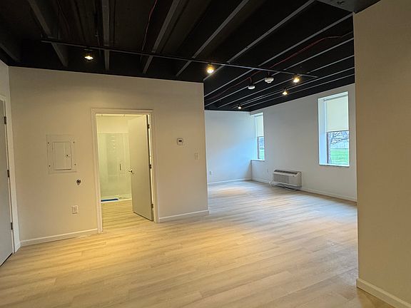 4th image of 50 Prince St #3a470db6b