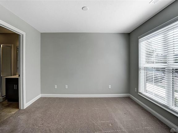 5th image of 511 N Ford St