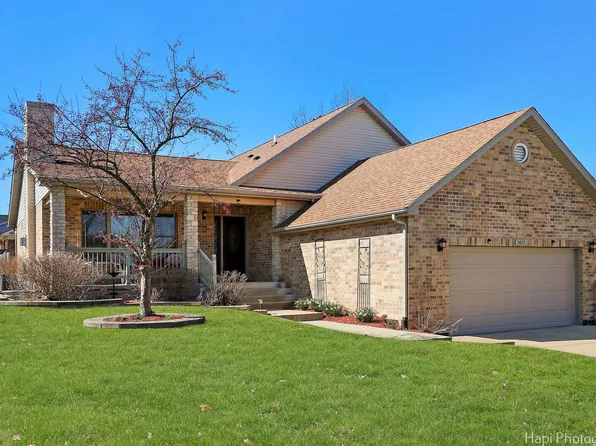 1452 S Williams St, Westmont, IL 60559