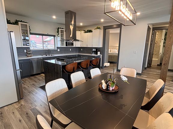 5th image of 288 Evergreen Dr