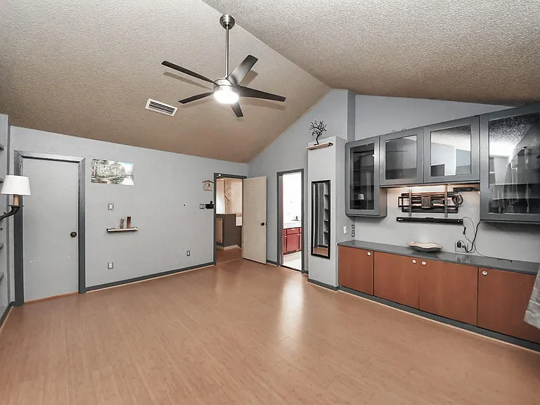 7877 Kendalia Dr — Photo 28