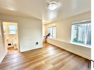 4232 Pasadena Pl NE #4232, Seattle, WA 98105