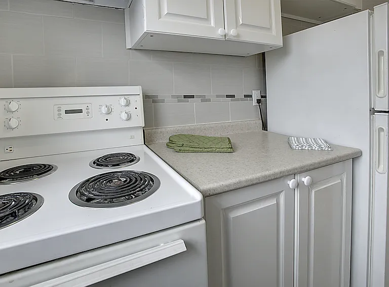 2328 Islington Ave — Photo 3