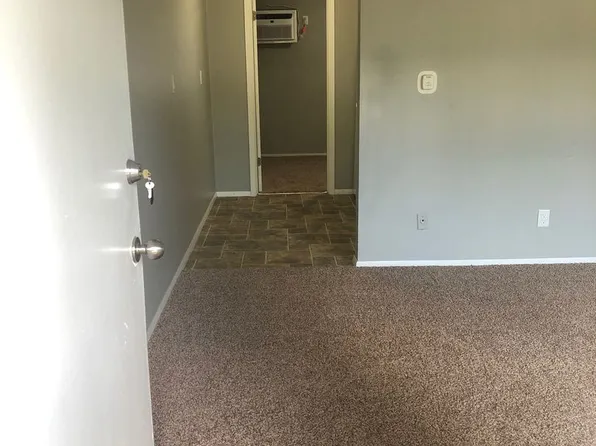 Greenwood Apartments, 318 18th St NE APT 2, Cedar Rapids, IA 52402