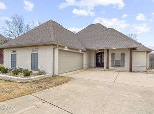 220 Stillhouse Creek Dr, Madison, MS 39110