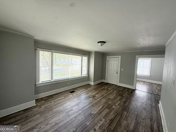 4th image of 205 Porter St SW