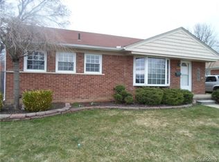 1469 Mulberry Dr, Mount Clemens, MI 48043