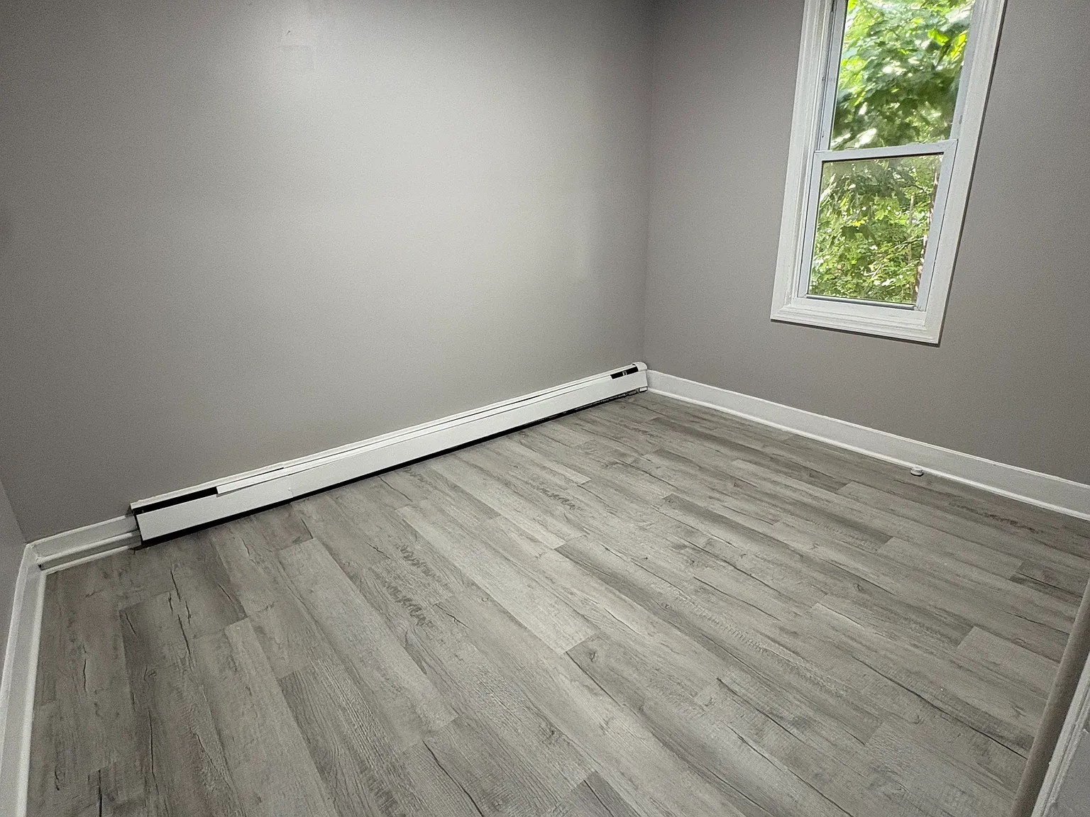 3 bed, $1,999 — Photo 2