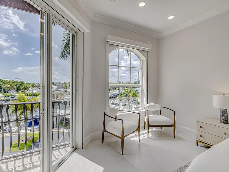 27 Marina Gardens Dr — Photo 49