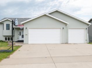 84 Haywood Dr, Bismarck, ND 58504