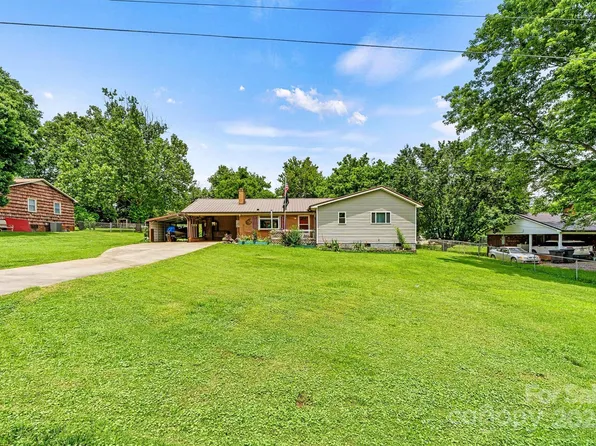 141 Porter Rd, Statesville, NC 28625