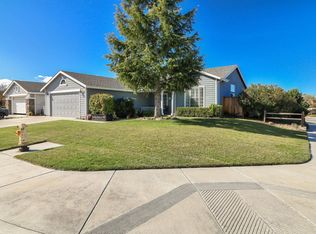 2360 Paradise Dr, Hollister, CA