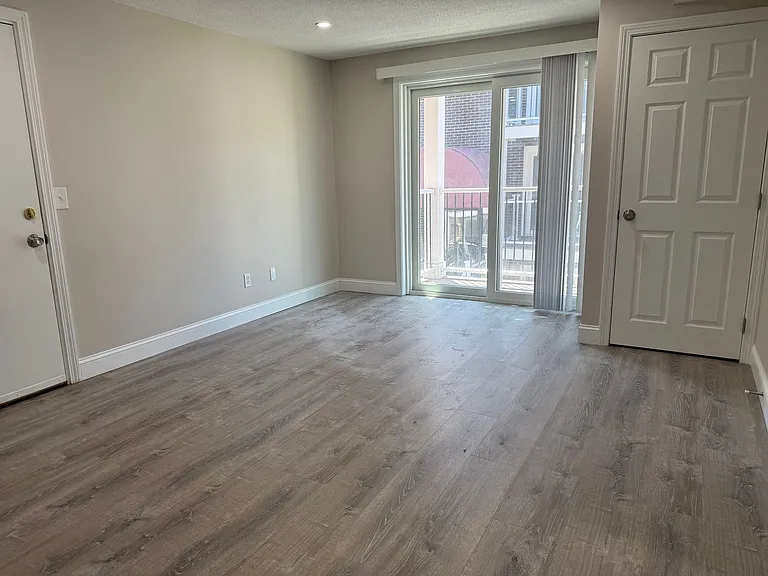 Pondsview Apartments — Photo 86