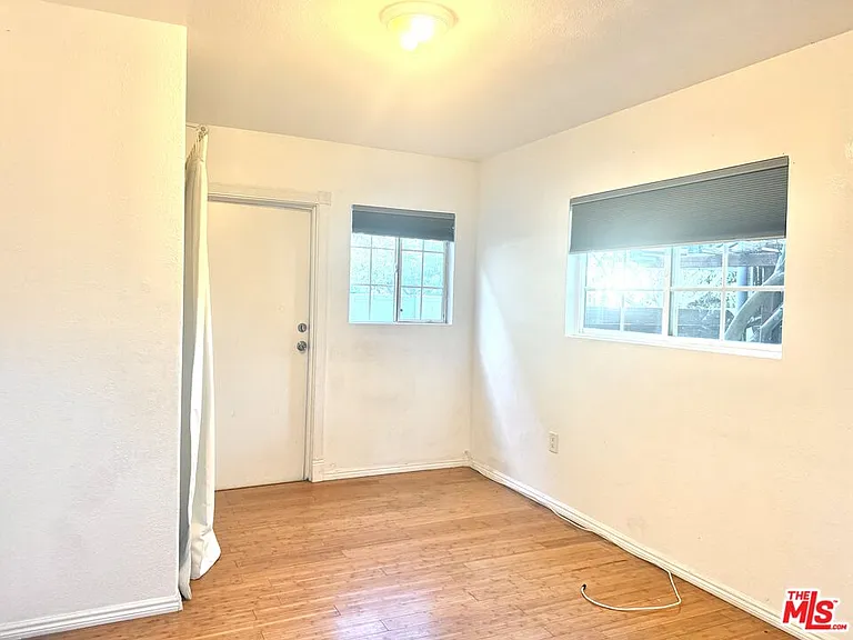 2701 S Harcourt Ave #2701 — Photo 18