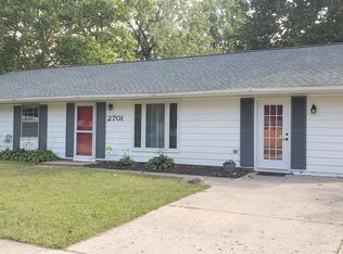 2701 Maplewood Dr, Champaign, IL