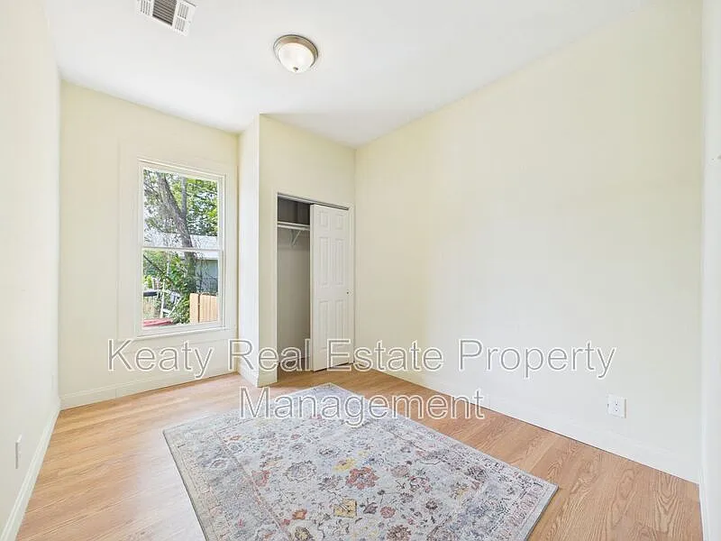2 bed, 1.0 bath, 629 sqft, $995 — Photo 4