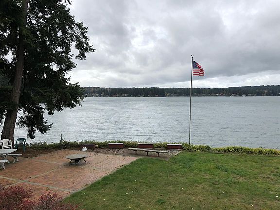 2nd image of 17019 Lemolo Shore Dr NE