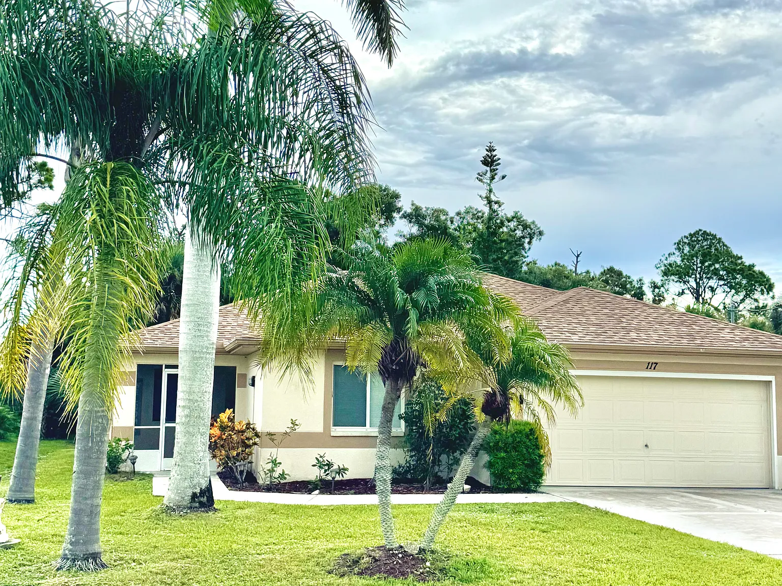 3 bed, 1344 sqft, $3,200 — Photo 1