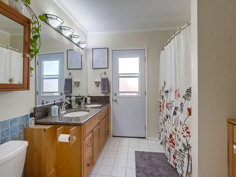 1436 Morenci St — Photo 17