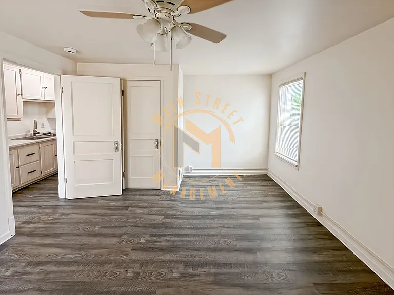 1430 N 8th St — Photo 6