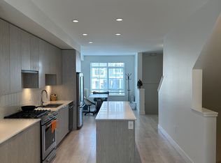 2075 Oak Meadows Dr #72, Surrey, BC V3Z0W6