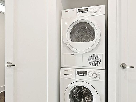 4th image of 150 Ludlow St APT 6h