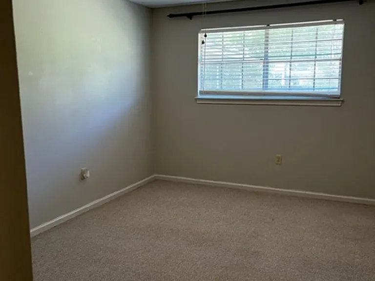 755 Burgin Ave — Photo 9