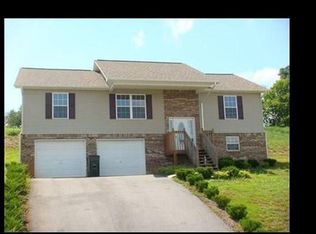 1454 Jasmine Trl, Sevierville, TN 37862