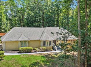 185 Courtland Dr, Fayetteville, GA 30215